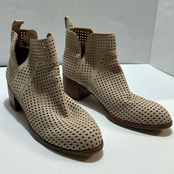 Franco Sarto heeled ankle boots size 6.5 - Picture 1 of 5